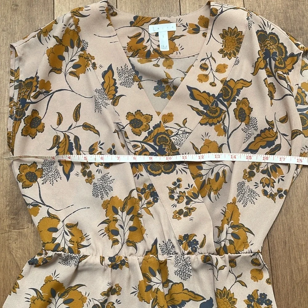 Leith Floral Asymmetrical Top Shortsleeves Blouse Brown elastic Waist Small S - Picture 9 of 11